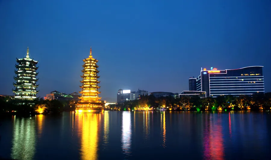 滨江路西餐厅_武汉滨江西餐厅有哪些_武汉滨江饭店撤销了吗