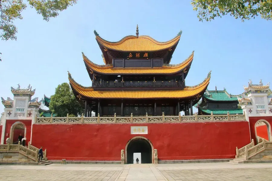 武汉滨江西餐厅有哪些_武汉滨江饭店撤销了吗_滨江路西餐厅